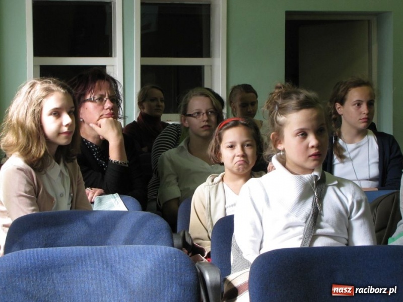 Zdjęcie w galerii na portalu naszraciborz.pl: Do recytacji potrzeba odwagi wiadomości z regionu