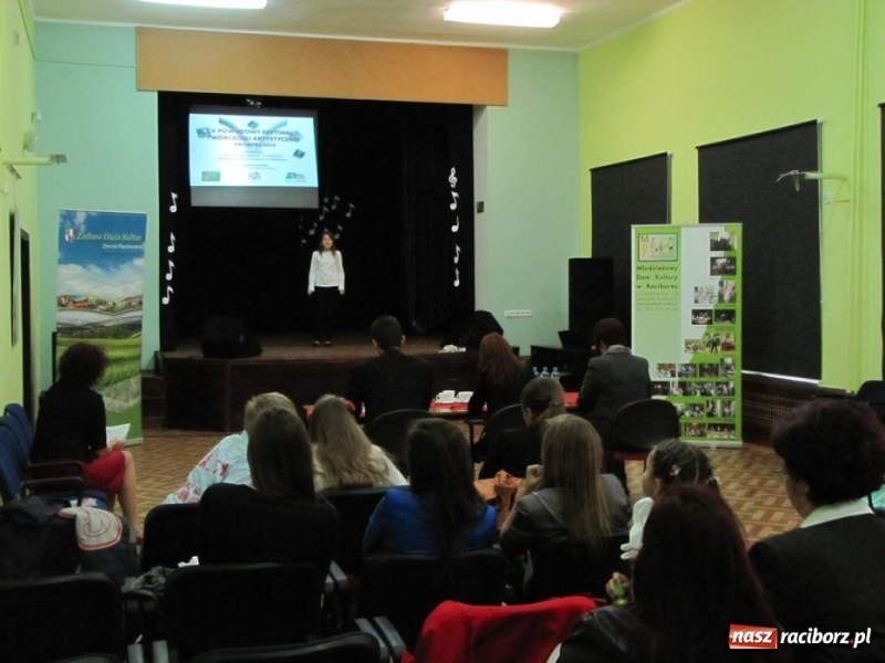 Zdjęcie w galerii na portalu naszraciborz.pl: Do recytacji potrzeba odwagi wiadomości z regionu