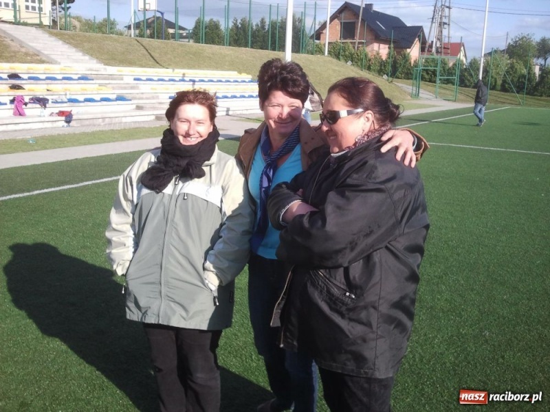 Zdjęcie w galerii na portalu naszraciborz.pl: Z podwórka na stadion o puchar Tymbarku wiadomości z regionu