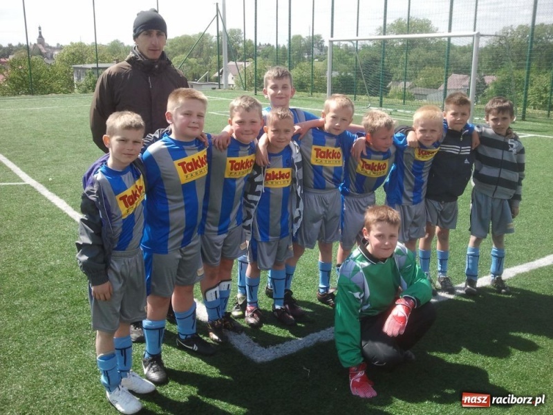 Zdjęcie w galerii na portalu naszraciborz.pl: Z podwórka na stadion o puchar Tymbarku wiadomości z regionu