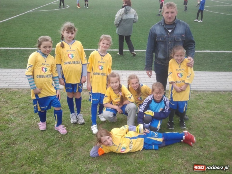 Zdjęcie w galerii na portalu naszraciborz.pl: Z podwórka na stadion o puchar Tymbarku wiadomości z regionu