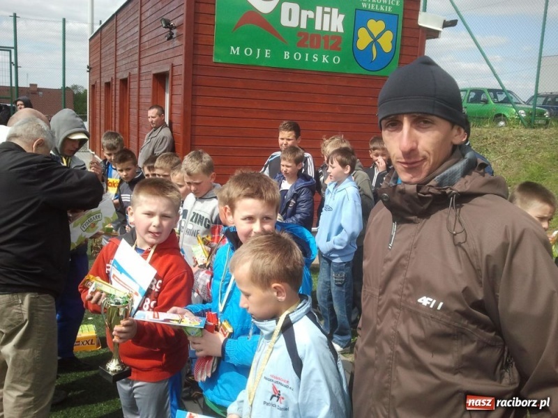 Zdjęcie w galerii na portalu naszraciborz.pl: Z podwórka na stadion o puchar Tymbarku wiadomości z regionu