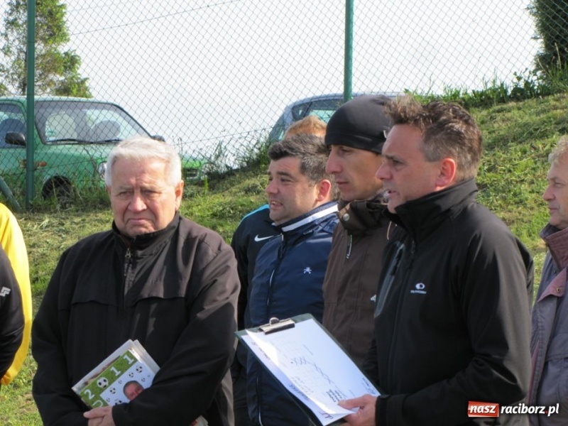 Zdjęcie w galerii na portalu naszraciborz.pl: Z podwórka na stadion o puchar Tymbarku wiadomości z regionu