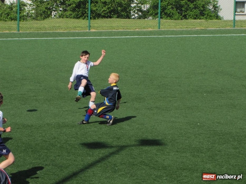 Zdjęcie w galerii na portalu naszraciborz.pl: Z podwórka na stadion o puchar Tymbarku wiadomości z regionu