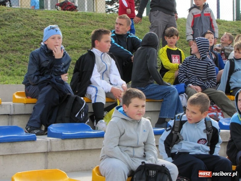 Zdjęcie w galerii na portalu naszraciborz.pl: Z podwórka na stadion o puchar Tymbarku wiadomości z regionu
