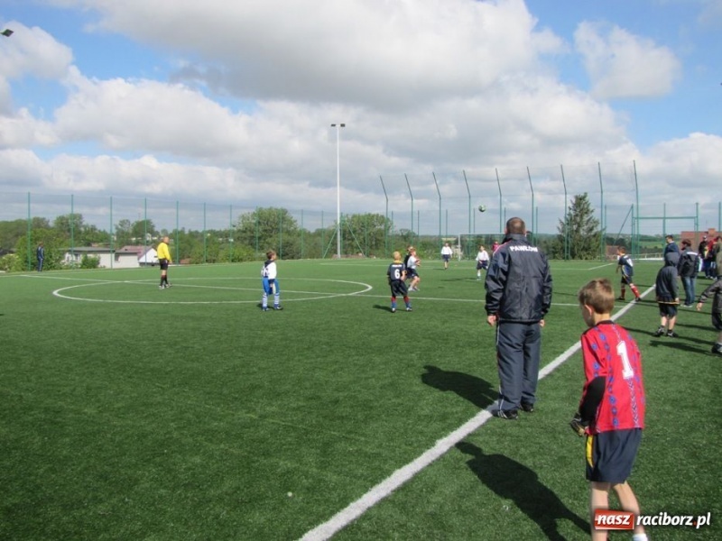 Zdjęcie w galerii na portalu naszraciborz.pl: Z podwórka na stadion o puchar Tymbarku wiadomości z regionu