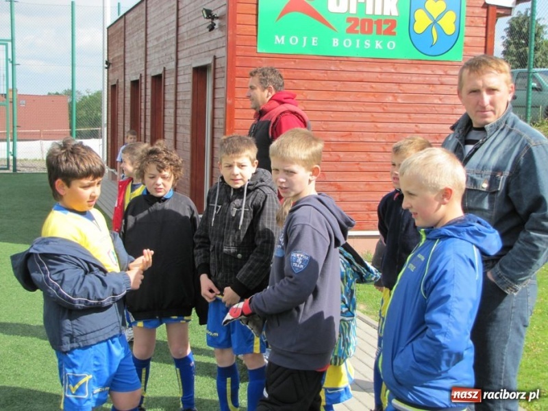 Zdjęcie w galerii na portalu naszraciborz.pl: Z podwórka na stadion o puchar Tymbarku wiadomości z regionu