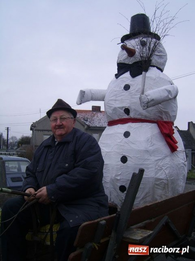 Zdjęcie w galerii na portalu naszraciborz.pl: Palenie bałwana w Studziennej wiadomości z regionu