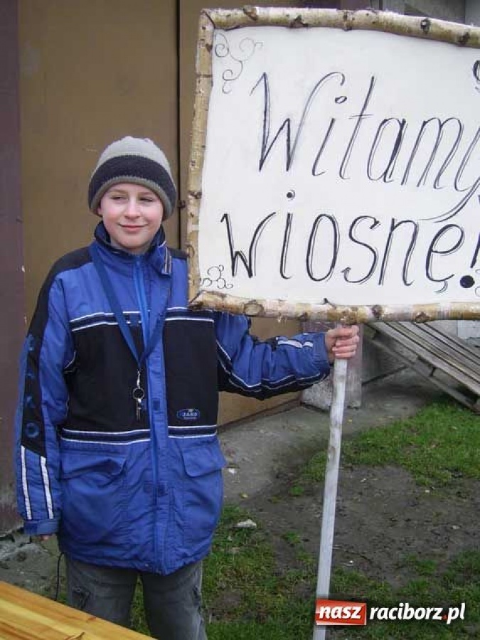 Zdjęcie w galerii na portalu naszraciborz.pl: Palenie bałwana w Studziennej wiadomości z regionu