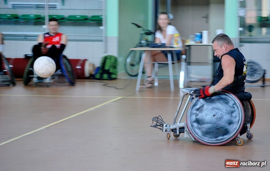 Zdjęcie w galerii na portalu naszraciborz.pl: Wheelchair Rugby w Arenie Rafako wiadomości z regionu