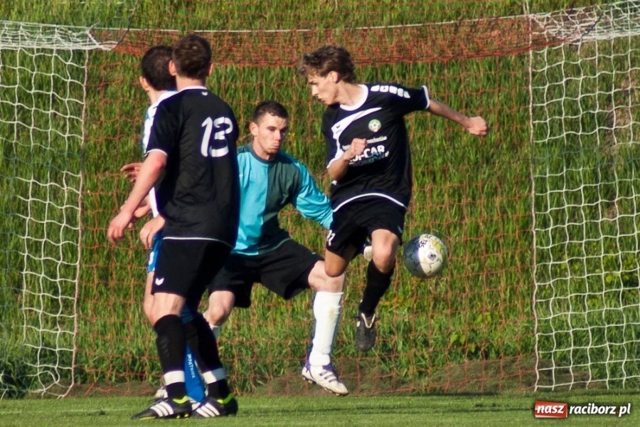 Zdjęcie w galerii na portalu naszraciborz.pl: Fatalna passa Tworkowa trwa wiadomości z regionu