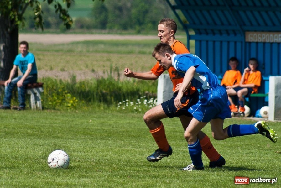 Zdjęcie w galerii na portalu naszraciborz.pl: Na lidera nie ma mocnych wiadomości z regionu