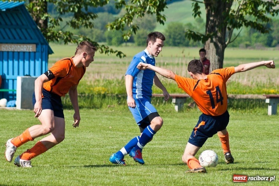 Zdjęcie w galerii na portalu naszraciborz.pl: Na lidera nie ma mocnych wiadomości z regionu