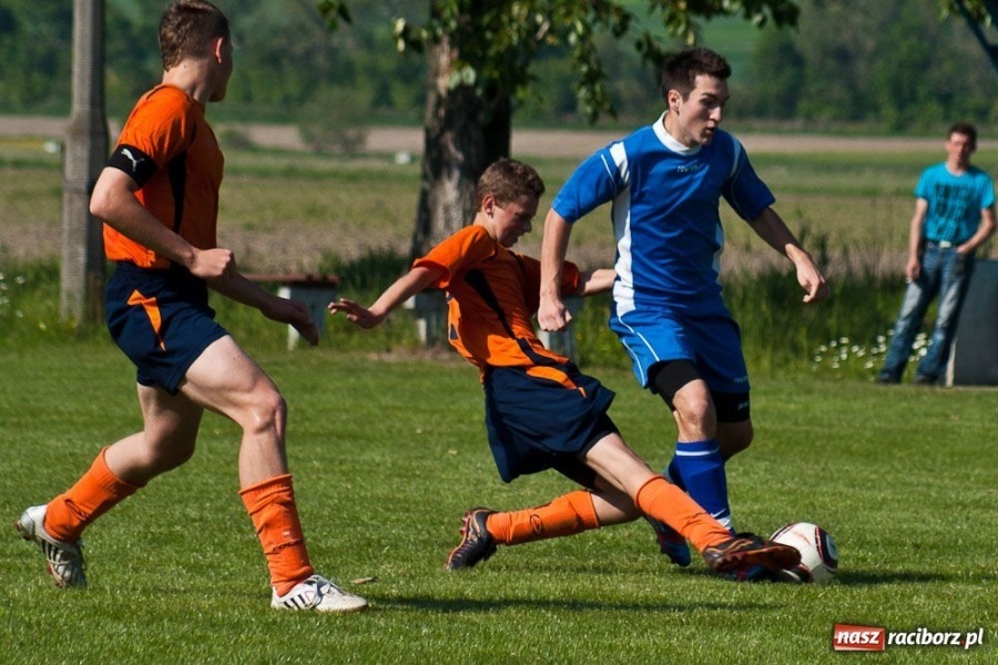 Zdjęcie w galerii na portalu naszraciborz.pl: Na lidera nie ma mocnych wiadomości z regionu