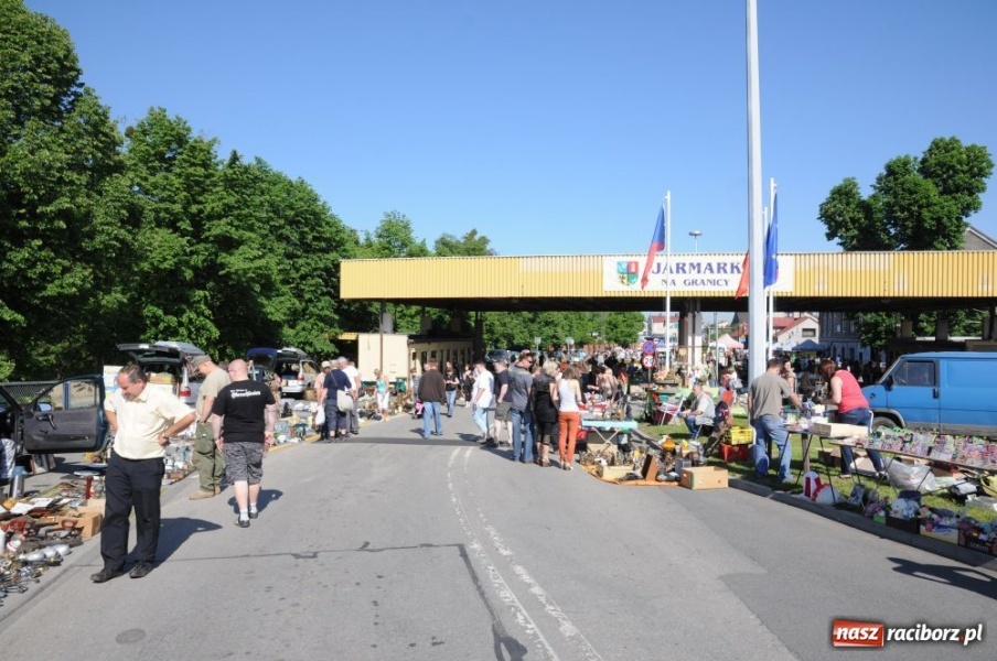 Zdjęcie w galerii na portalu naszraciborz.pl: Pogoda dopisała, jarmark ruszył wiadomości z regionu