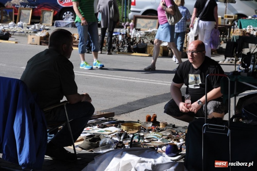 Zdjęcie w galerii na portalu naszraciborz.pl: Pogoda dopisała, jarmark ruszył wiadomości z regionu