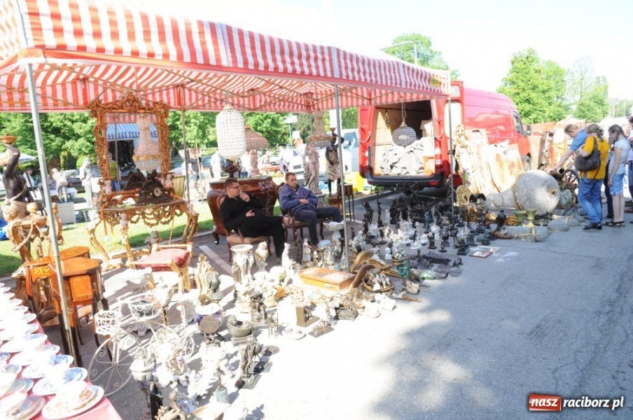 Zdjęcie w galerii na portalu naszraciborz.pl: Pogoda dopisała, jarmark ruszył wiadomości z regionu