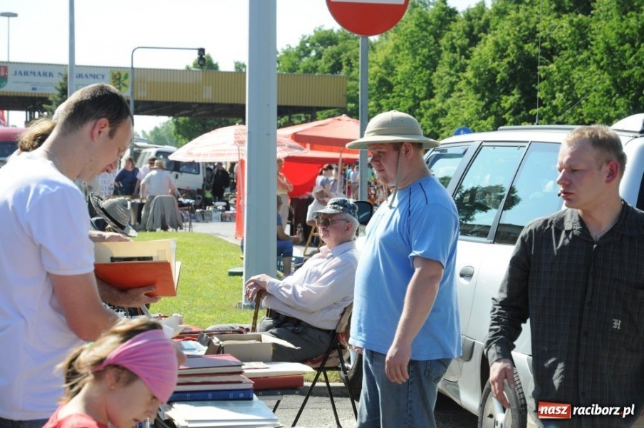 Zdjęcie w galerii na portalu naszraciborz.pl: Pogoda dopisała, jarmark ruszył wiadomości z regionu