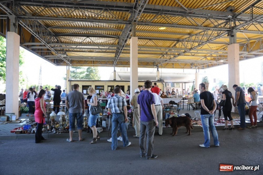 Zdjęcie w galerii na portalu naszraciborz.pl: Pogoda dopisała, jarmark ruszył wiadomości z regionu