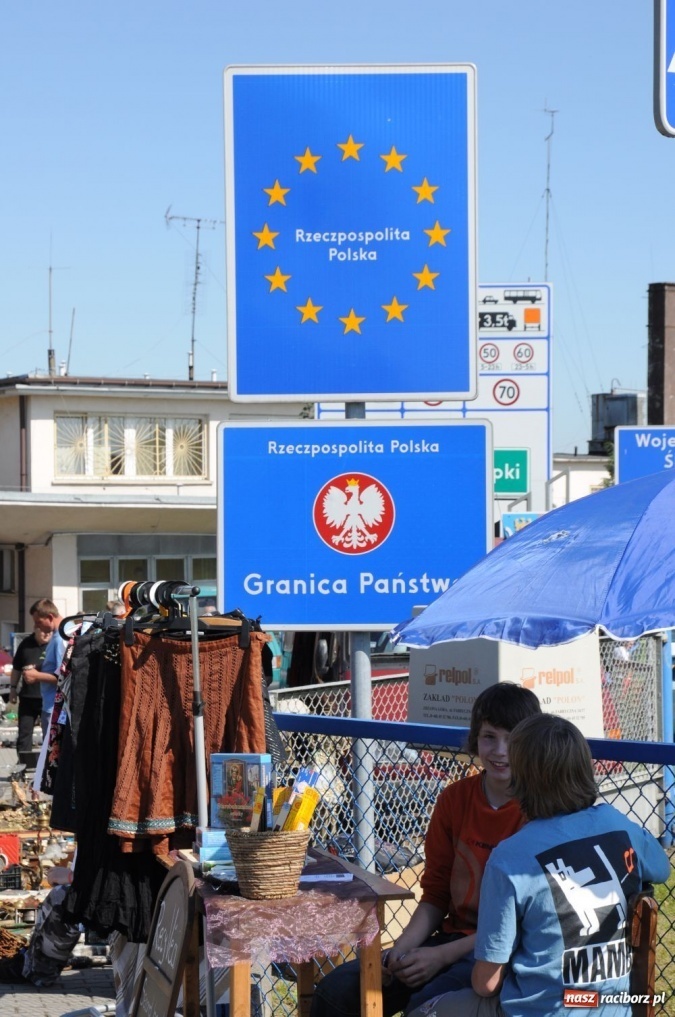 Zdjęcie w galerii na portalu naszraciborz.pl: Pogoda dopisała, jarmark ruszył wiadomości z regionu