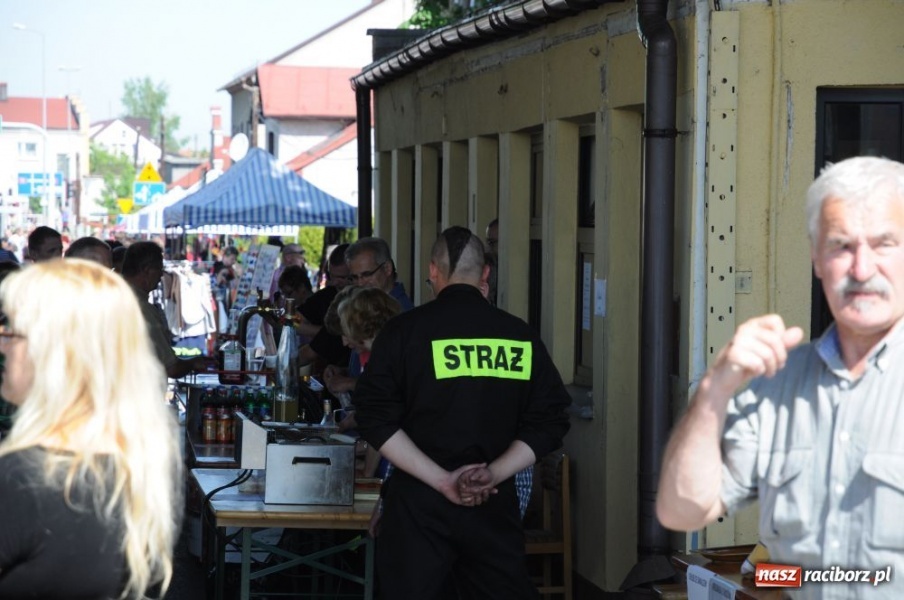Zdjęcie w galerii na portalu naszraciborz.pl: Pogoda dopisała, jarmark ruszył wiadomości z regionu