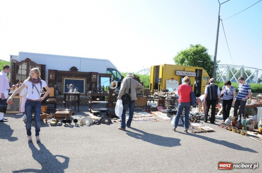 Zdjęcie w galerii na portalu naszraciborz.pl: Pogoda dopisała, jarmark ruszył wiadomości z regionu