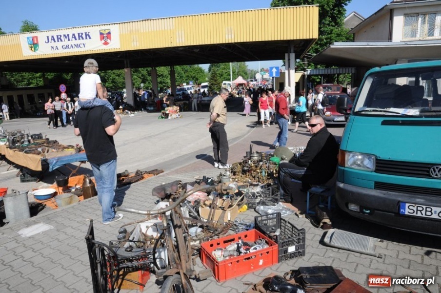 Zdjęcie w galerii na portalu naszraciborz.pl: Pogoda dopisała, jarmark ruszył wiadomości z regionu