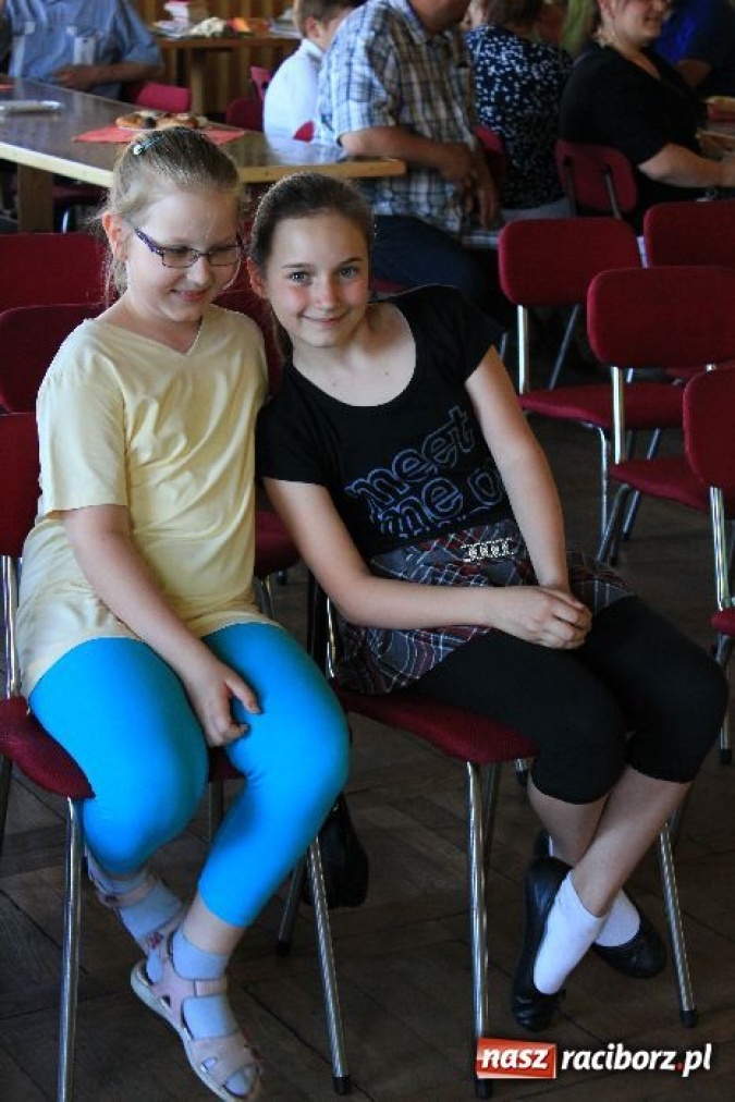 Zdjęcie w galerii na portalu naszraciborz.pl: Występy z okazji Dnia Matki w Borucinie wiadomości z regionu