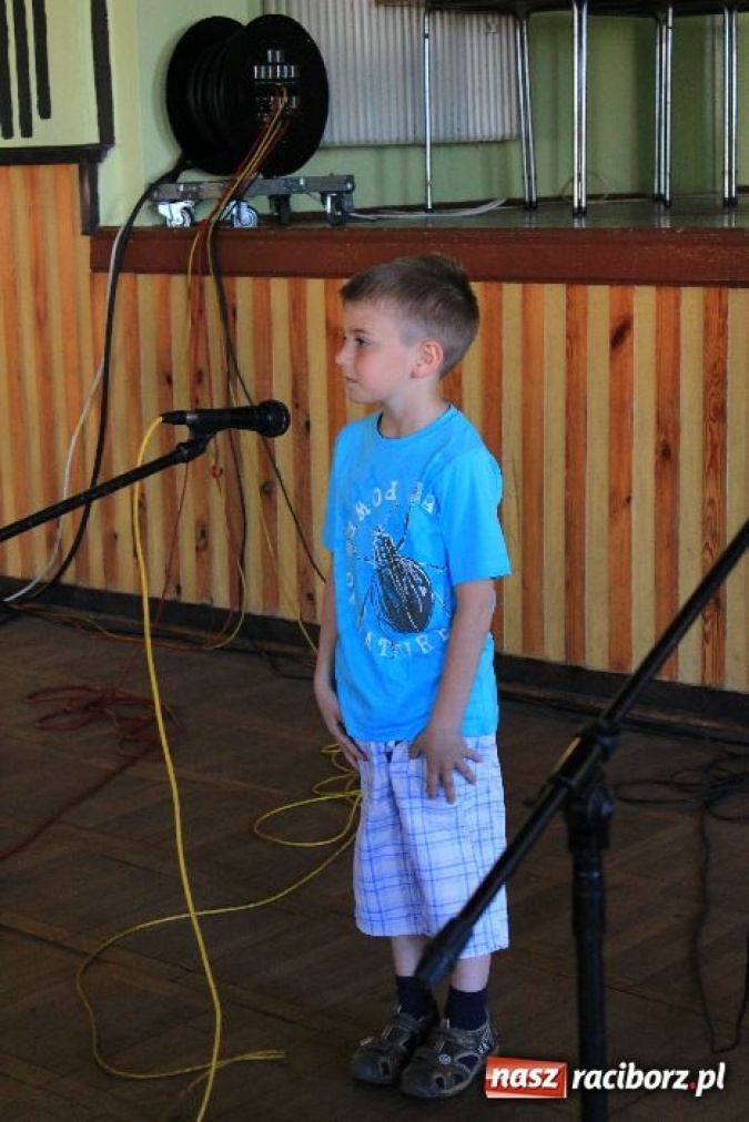 Zdjęcie w galerii na portalu naszraciborz.pl: Występy z okazji Dnia Matki w Borucinie wiadomości z regionu