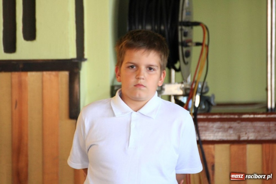 Zdjęcie w galerii na portalu naszraciborz.pl: Występy z okazji Dnia Matki w Borucinie wiadomości z regionu