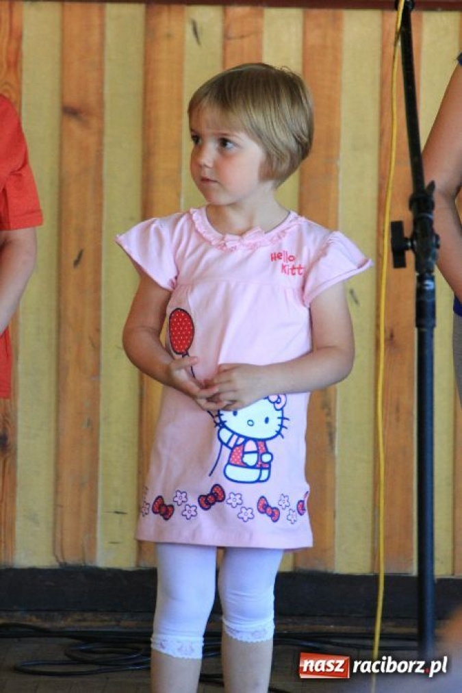 Zdjęcie w galerii na portalu naszraciborz.pl: Występy z okazji Dnia Matki w Borucinie wiadomości z regionu