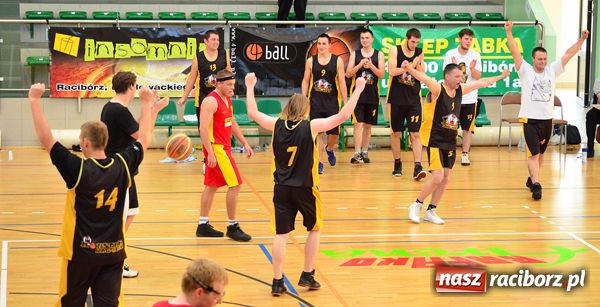 Zdjęcie w galerii na portalu naszraciborz.pl: Monstersi zaskoczeniem ćwierćfinałów wiadomości z regionu