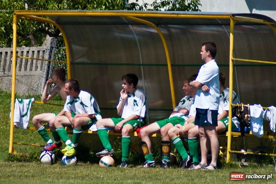 Zdjęcie w galerii na portalu naszraciborz.pl: Siedem goli i karetka w Studziennej wiadomości z regionu