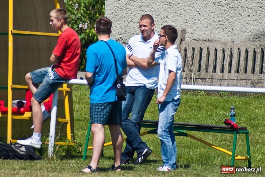 Zdjęcie w galerii na portalu naszraciborz.pl: Siedem goli i karetka w Studziennej wiadomości z regionu