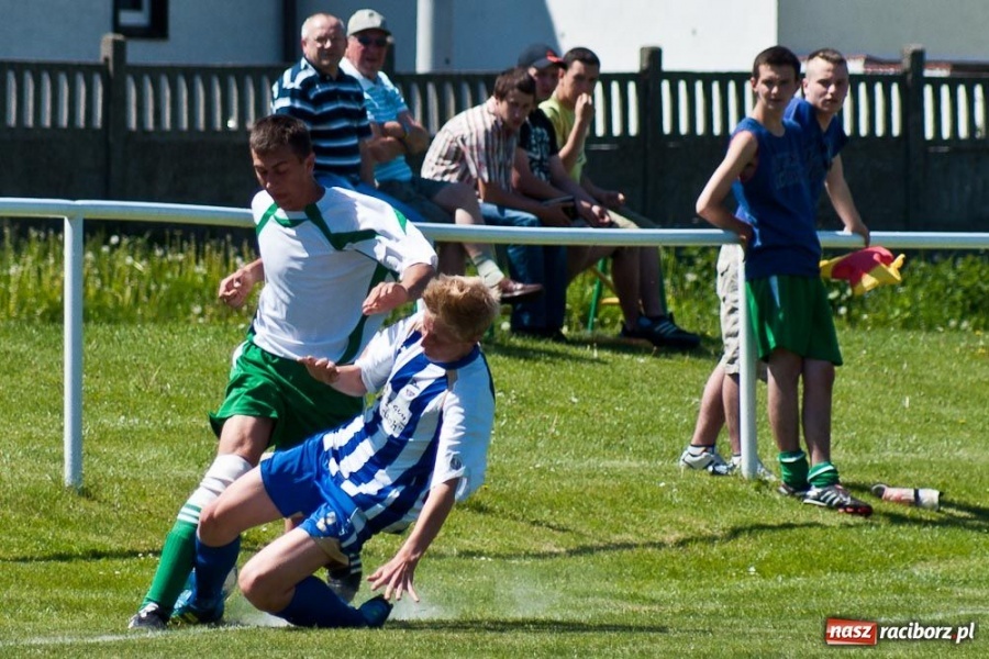 Zdjęcie w galerii na portalu naszraciborz.pl: Siedem goli i karetka w Studziennej wiadomości z regionu