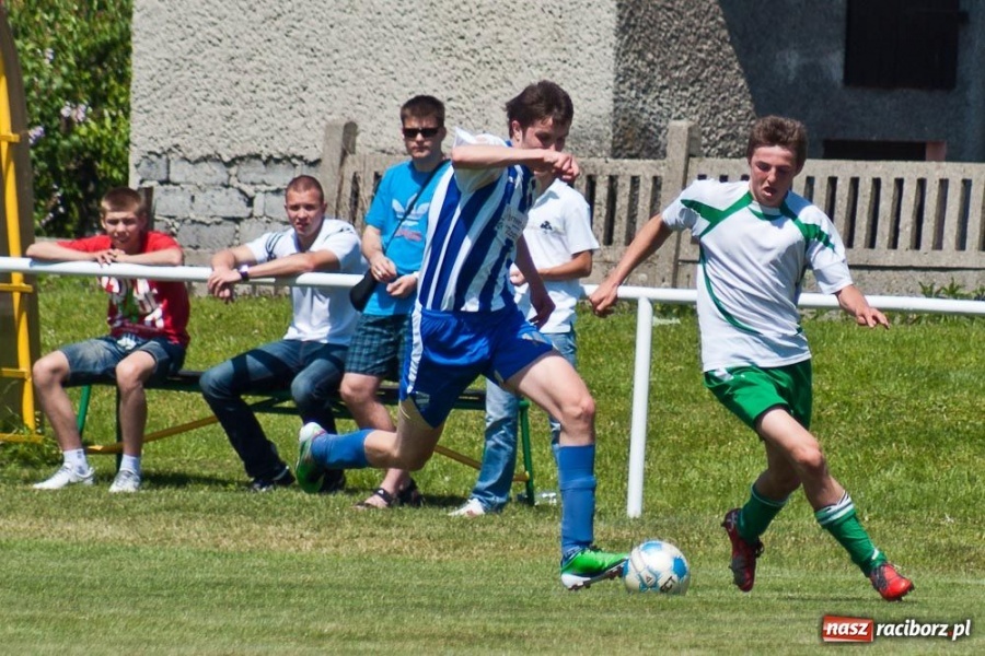 Zdjęcie w galerii na portalu naszraciborz.pl: Siedem goli i karetka w Studziennej wiadomości z regionu