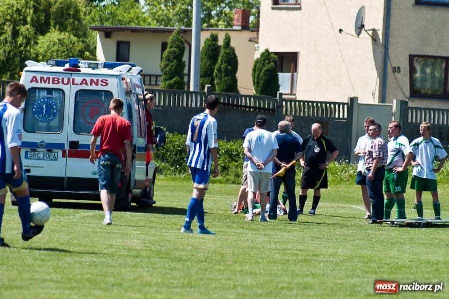 Zdjęcie w galerii na portalu naszraciborz.pl: Siedem goli i karetka w Studziennej wiadomości z regionu