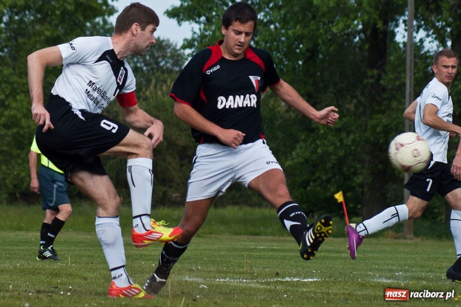 Zdjęcie w galerii na portalu naszraciborz.pl: Trudna przeprawa Borucina w Bieńkowicach wiadomości z regionu