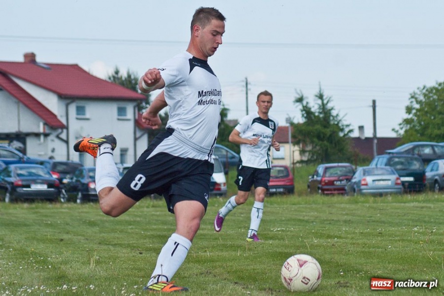 Zdjęcie w galerii na portalu naszraciborz.pl: Trudna przeprawa Borucina w Bieńkowicach wiadomości z regionu