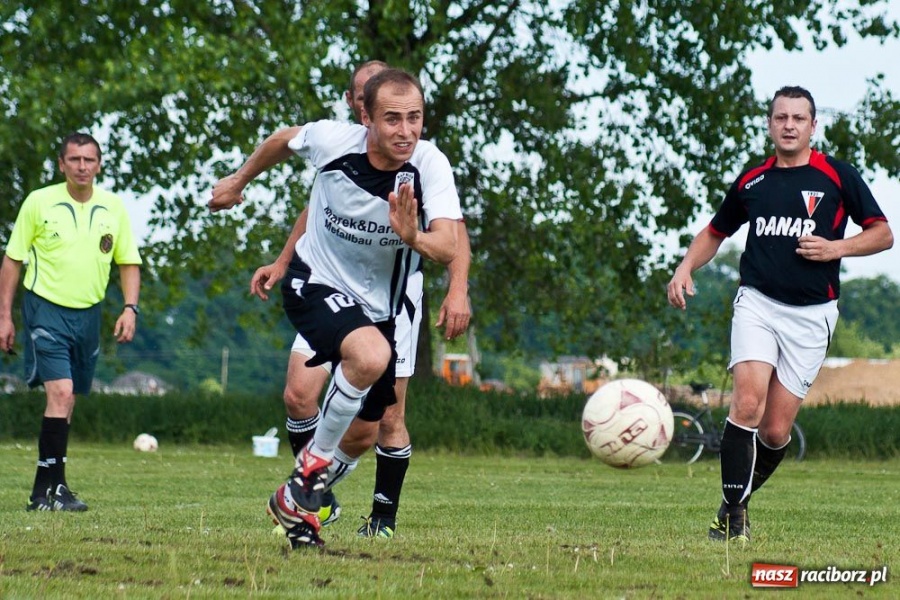 Zdjęcie w galerii na portalu naszraciborz.pl: Trudna przeprawa Borucina w Bieńkowicach wiadomości z regionu