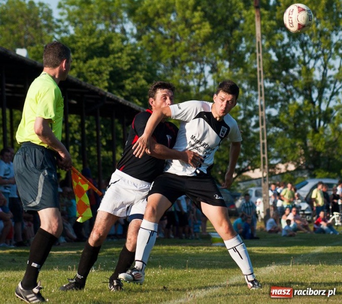 Zdjęcie w galerii na portalu naszraciborz.pl: Trudna przeprawa Borucina w Bieńkowicach wiadomości z regionu