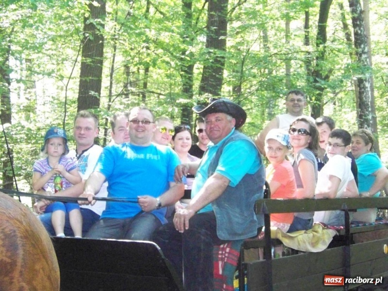 Zdjęcie w galerii na portalu naszraciborz.pl: Konna majówka z księdzem Grzegorzem wiadomości z regionu