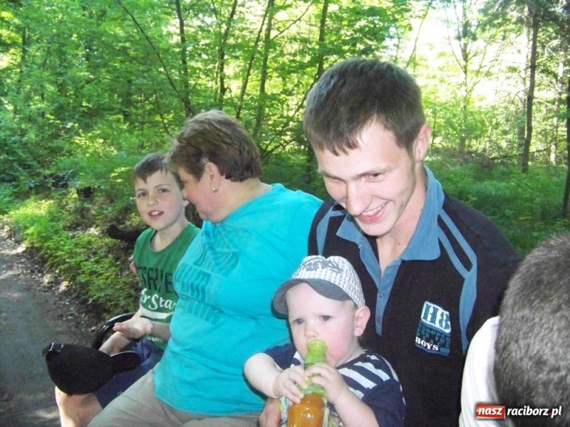 Zdjęcie w galerii na portalu naszraciborz.pl: Konna majówka z księdzem Grzegorzem wiadomości z regionu