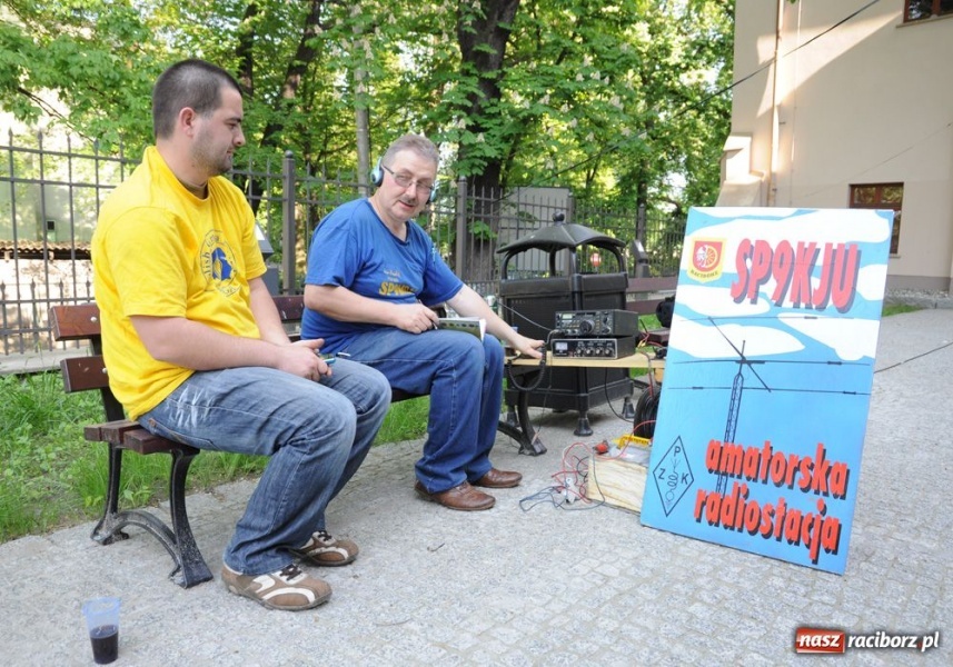 Zdjęcie w galerii na portalu naszraciborz.pl: Zamkowe zawody krótkofalowców wiadomości z regionu