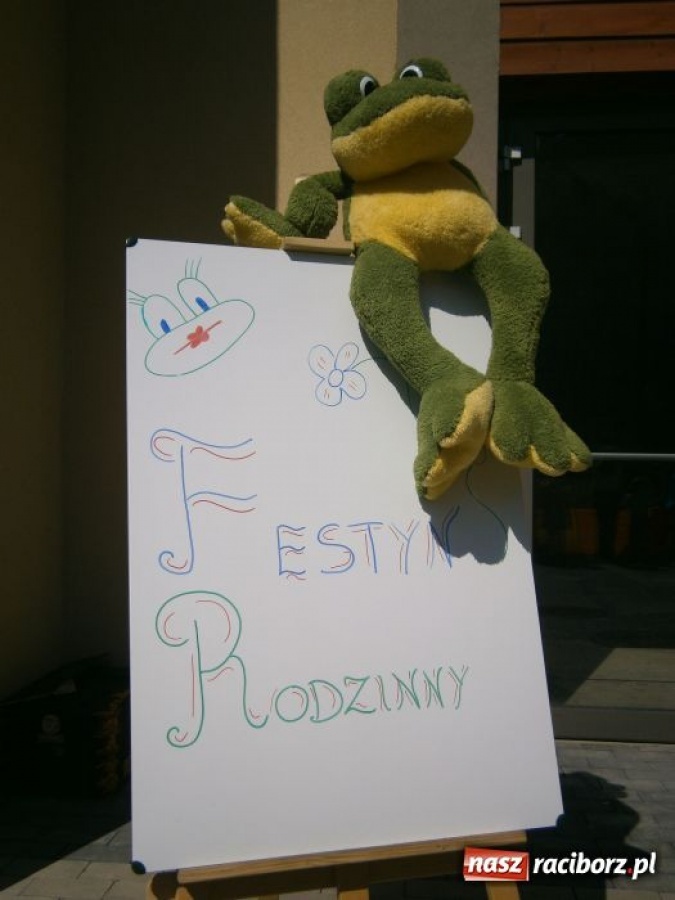 Zdjęcie w galerii na portalu naszraciborz.pl: Festyn Rodzinny z Crazy Club wiadomości z regionu