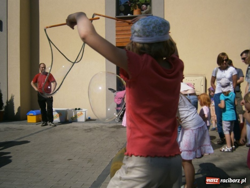 Zdjęcie w galerii na portalu naszraciborz.pl: Festyn Rodzinny z Crazy Club wiadomości z regionu