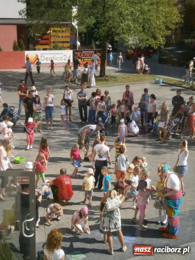 Zdjęcie w galerii na portalu naszraciborz.pl: Festyn Rodzinny z Crazy Club wiadomości z regionu