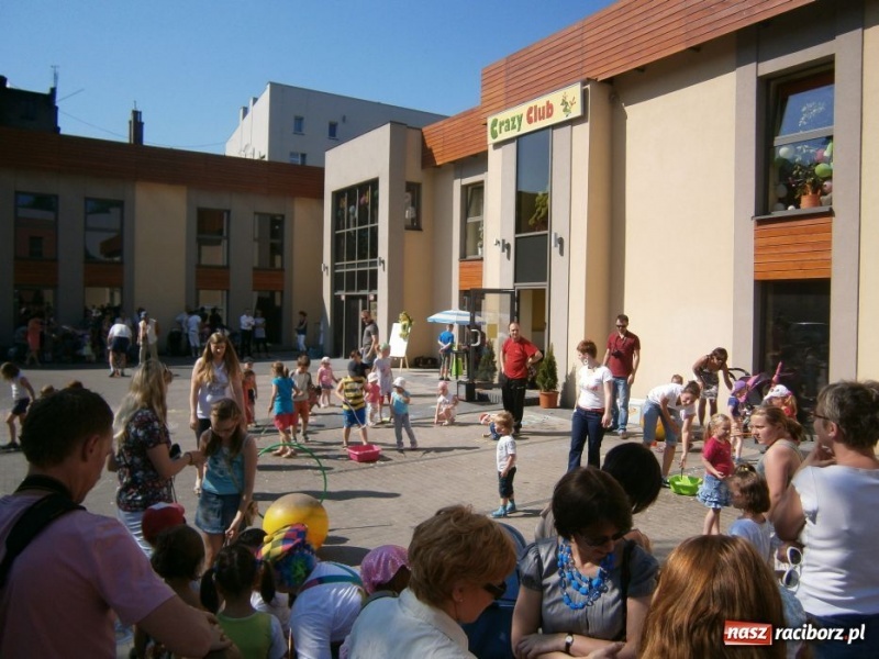 Zdjęcie w galerii na portalu naszraciborz.pl: Festyn Rodzinny z Crazy Club wiadomości z regionu