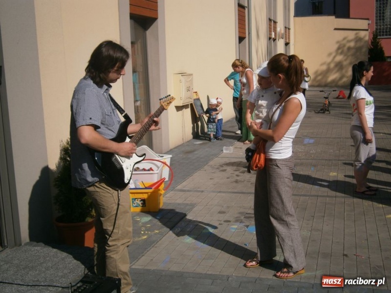Zdjęcie w galerii na portalu naszraciborz.pl: Festyn Rodzinny z Crazy Club wiadomości z regionu