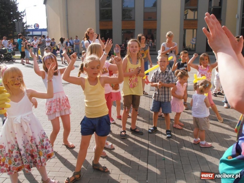 Zdjęcie w galerii na portalu naszraciborz.pl: Festyn Rodzinny z Crazy Club wiadomości z regionu
